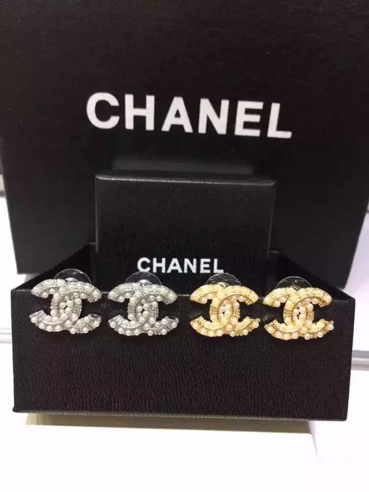 Orecchini Chanel Modello 1075